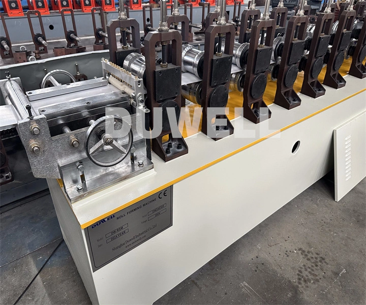 DUWELL-ROLL-FORMING-MACHINE06