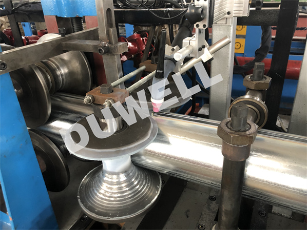 DUWELL-CLOSED-PROFILE-MACHINE13.jpg